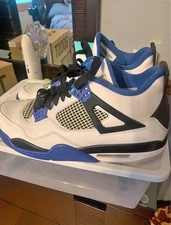 Size 10 - Jordan 4 Retro Mid Motorsports