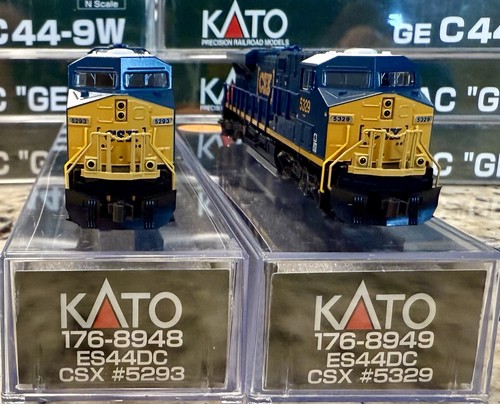 2 Spur N Kato GE ES44DC CSX #5329 & #5293 DCC ready / Neu in OVP