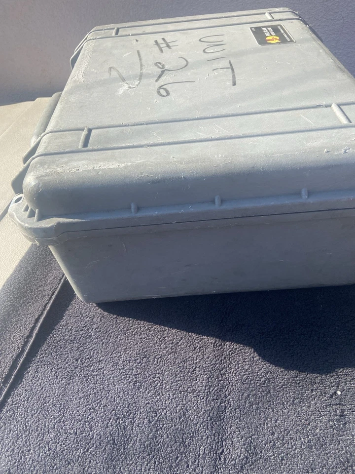 FUNDA PROTECTORA PELICAN 1550 CON ESPUMA GRIS ESTANCA Foto 4 de 4