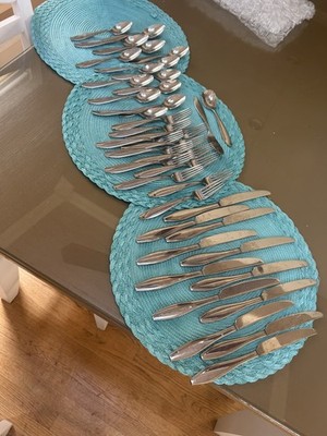 Oneida Midland 40 pc set (12 knives, 12 dinner forks, 11 teaspoons & extras)
