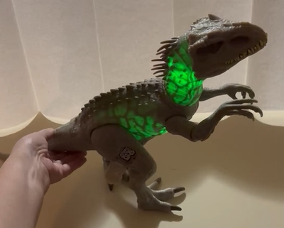 Indominus Rex Camuflaje Y Conquista – Dinosaurio Juguete Jurassic World Con Luces, Sonidos Y Movimiento, 53.5 Cm, Para Niños +4 Años