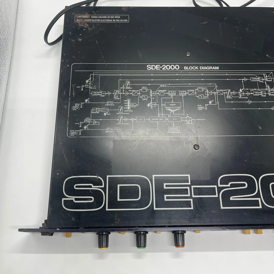 Roland SDE-2000 Digital Delay Rackmount Unit - Tested - Made in Japan Pre-Owned - Image 2 of 4