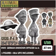 ZLPLA 1/35 WWII German Unknown Officer Set A (2 E.T figures & 1 Mini UFO)