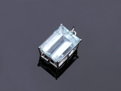 Top Preis Anhänger 4,65 ct. Aquamarin 585 Gold AIG Zertifikat Deta Schmuck