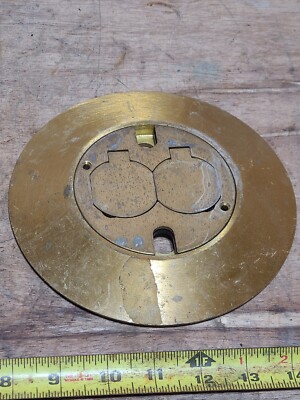 Hubbell D-54833,D-54434 Duplex Receptacle Brass Flush Cover with