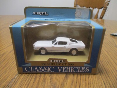 Ertl Classic Vehicles 1968 White Ford Shelby GT500 -diecast-1/43 scale-New
