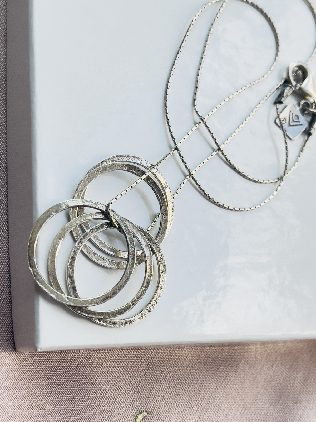 Silpada Sterling Silver Hammered Five Circles/Rin… - image 8