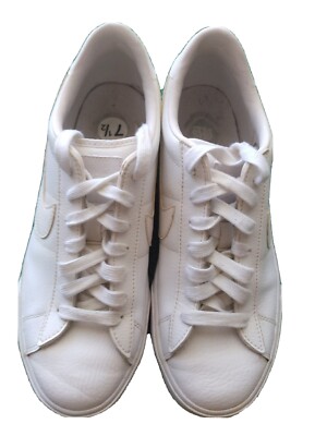 Men's Nike 318333-114 Size 7 1/2  soild white casual /athletic shoe.