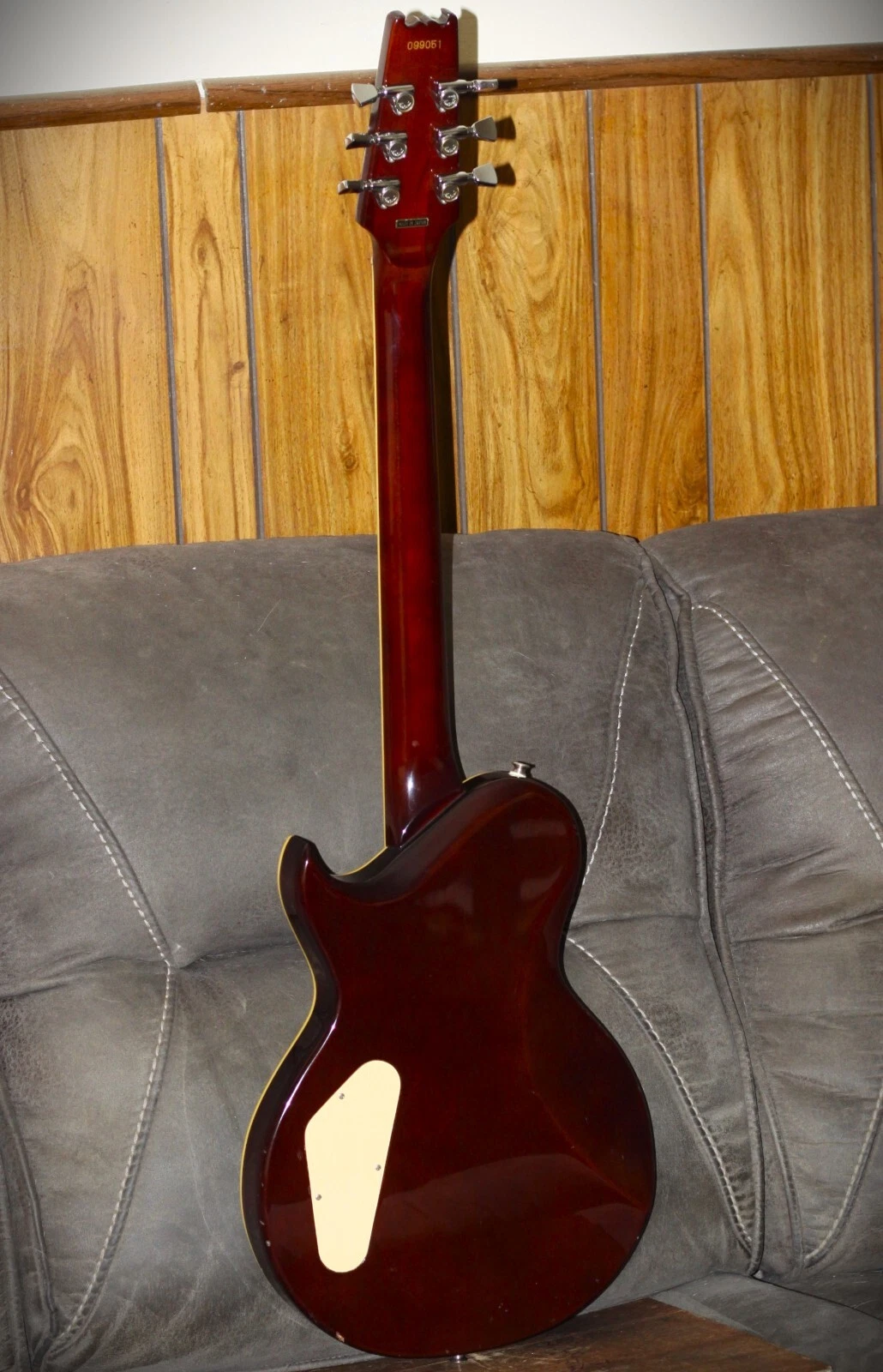 Picture 3 of 24