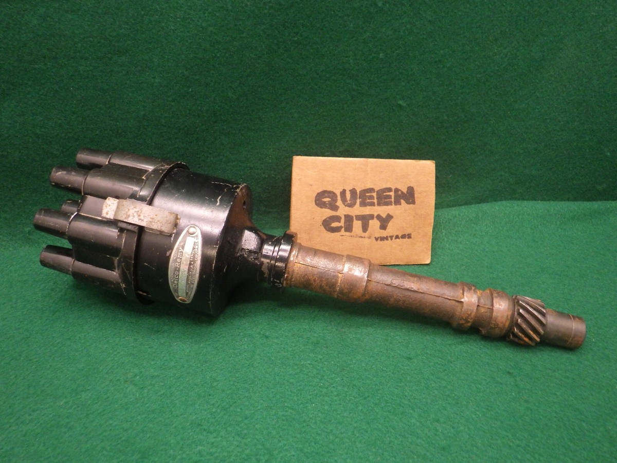 1957 1958 Corvette Delco-Remy 1110891 Dual Point Distributor Dated
