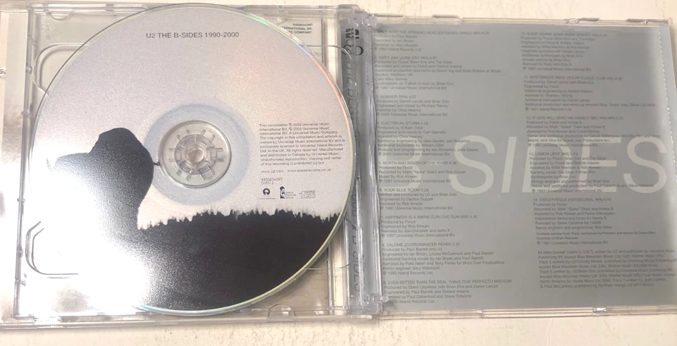 U2 The Best Of 1990-2000 & B-Sides Greatest Hits Limited Deluxe Numbered 2x CD - Image 4 of 4