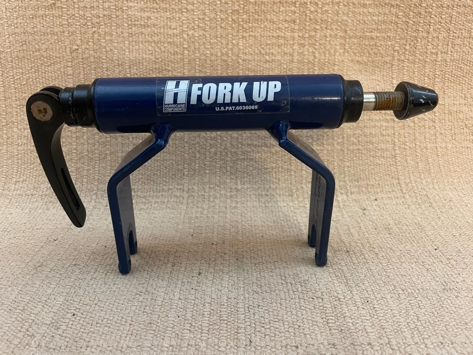 Adaptador de eje pasante de horquilla Hurricane Components 130 mm x 9 mm QR pincho montaje para bicicleta Foto 2 de 4