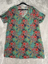 Natural Life Short Sleeve Tunic Top Women s Medium Green Floral V Neck