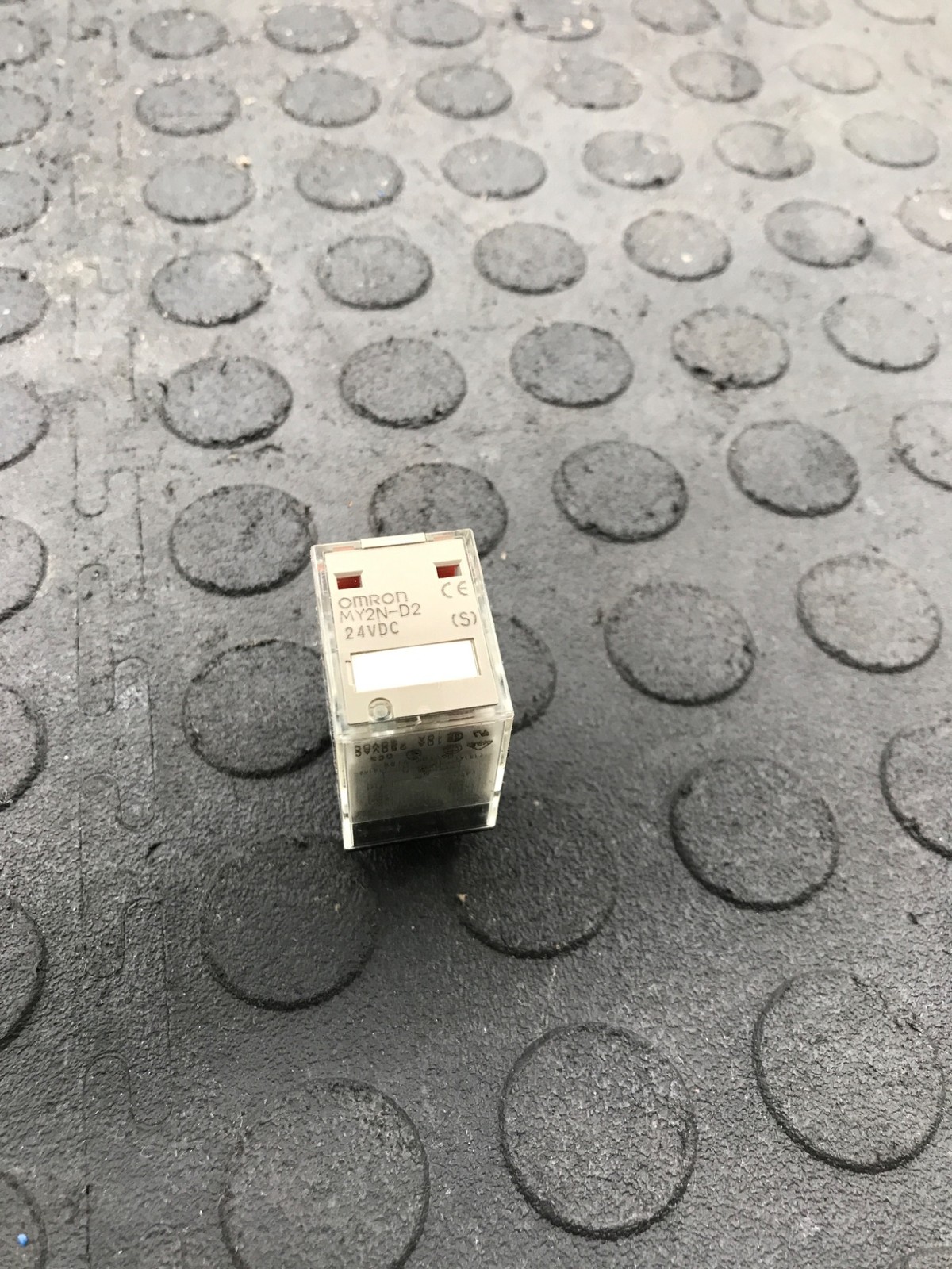 OMRON MY2N‑D2 24 VDC General Purpose Relay USED