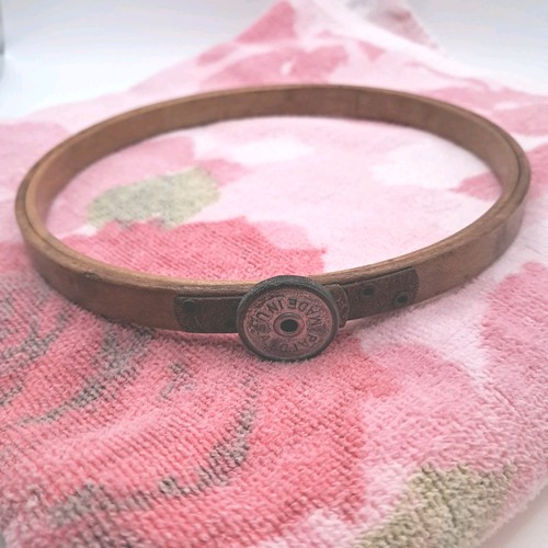 Vintage Queen Embroidery Hoop 6" Wood Wool Felt Lined Tension Wheel READ