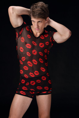 T-shirt taille M/L noir transparent motif bisous sexy sheer Ref