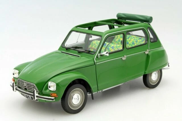 Voitures, camions et fourgons miniatures, 1:18