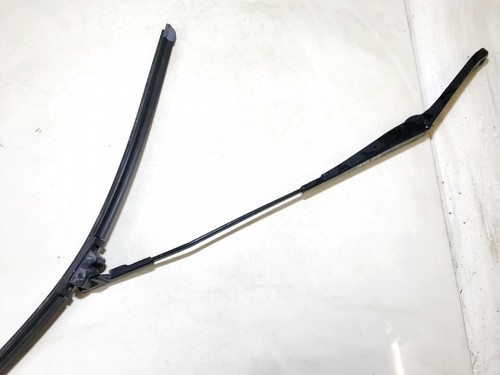 Ford Focus 2007 Wiper Blade 4m5117526ab, Genuine #1185810-68