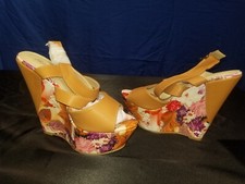 Sandalia de cuña floral para mujer Bella Luna Irene T-31 talla 8 flores chic