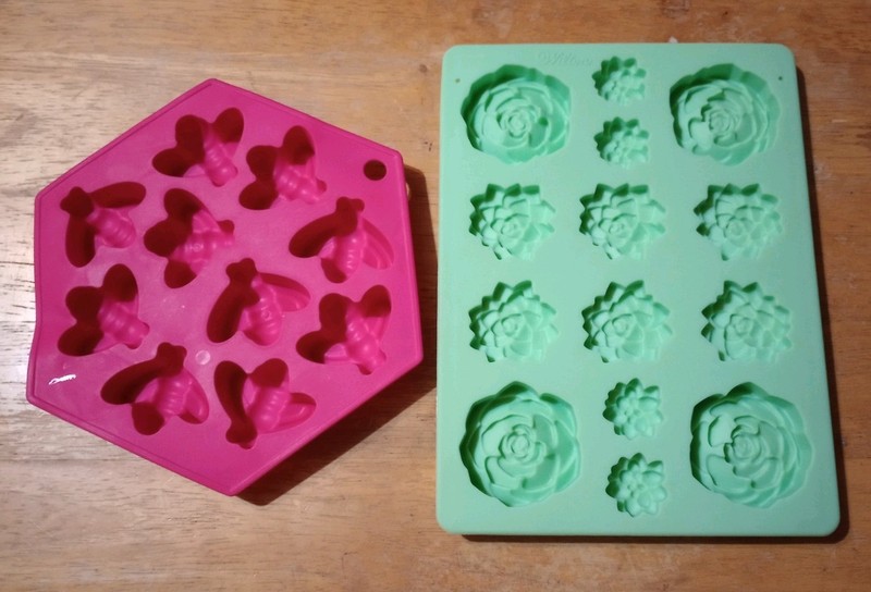 MOLDS RESIN USED SET OF 2