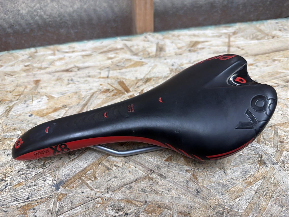 143mm PROLOGO NAGO EVO X8 Black/Red Saddle Road Pro STN Rails