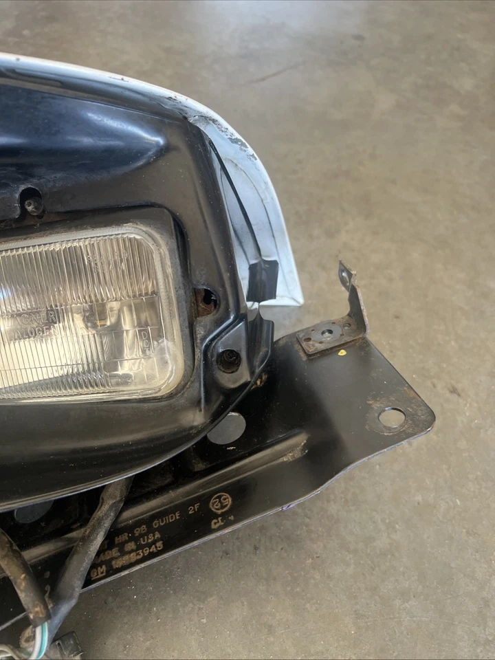 Левый мотор фары в сборе 98-02 Firebird от оригинального производителя белый - Изображение 3 из 4