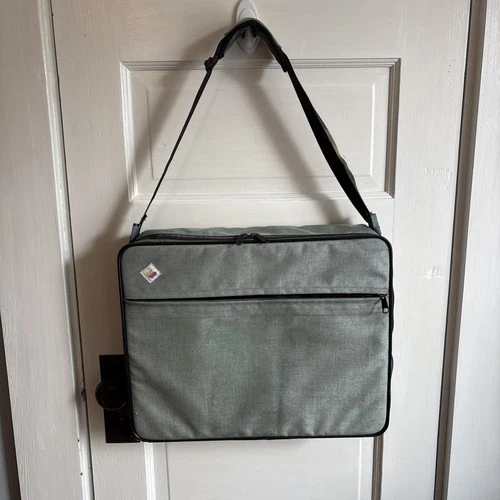 Vintage Apple Mac Computer Case Laptop Messenger Padded Bag Rainbow Logo