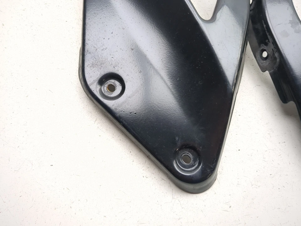 08-12 Can Am Spyder Roadster RS-S SE5 Juego de molduras de soporte de guardabarros trasero izquierdo derecho Foto 2 de 4