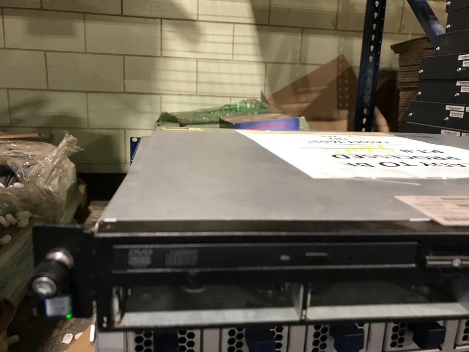 HP Proliant DL320E G8 v2 |Xeon E3-1220 v3 3.1GHz | 16GB RAM | NO HDD- NO OS - Image 3 of 4