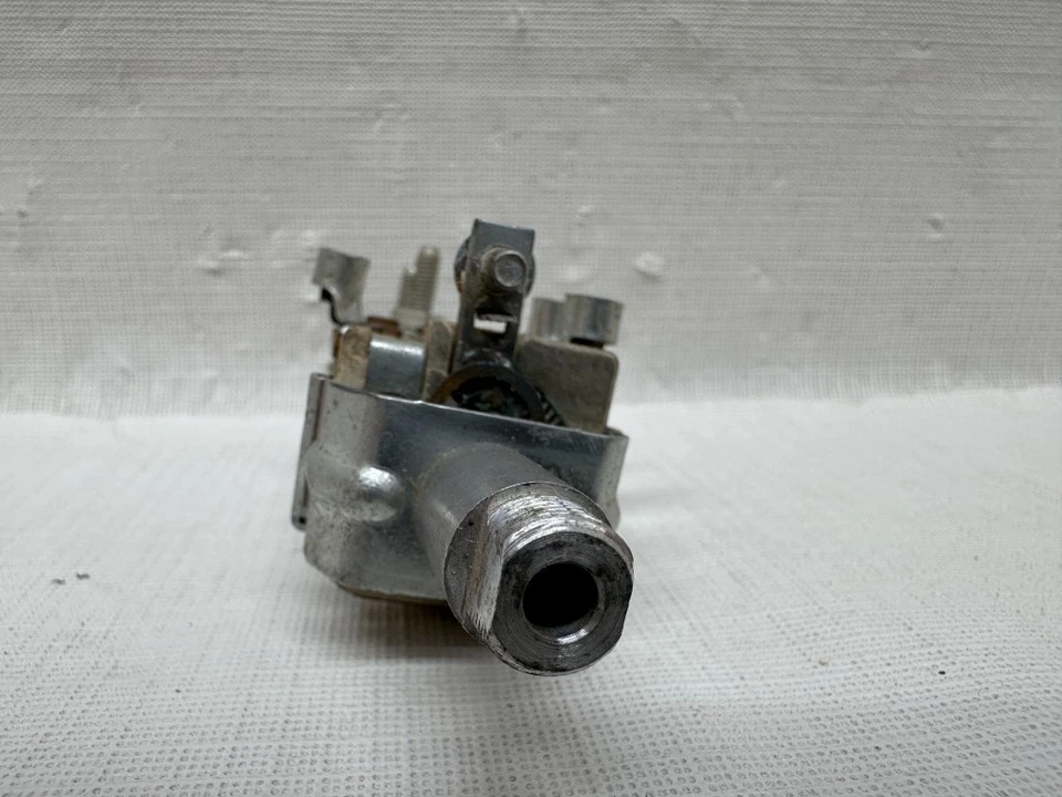 Dodge Truck 1955 serie C-1 NOS 6 voltios interruptor de faros Mopar 1661 771, 1661771 Foto 4 de 4