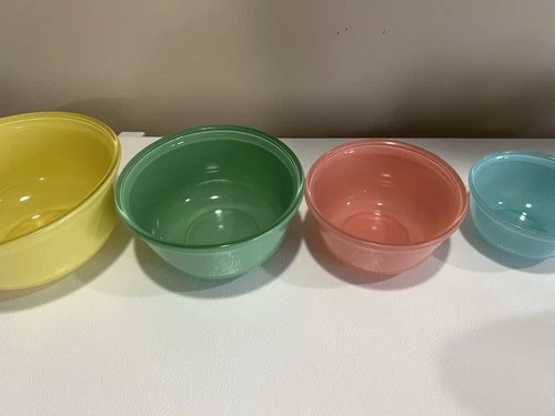 RARE-Vintage Pyrex??? Primary- PASTEL? Colors Mixing Nesting Bowl set NICE! OLD