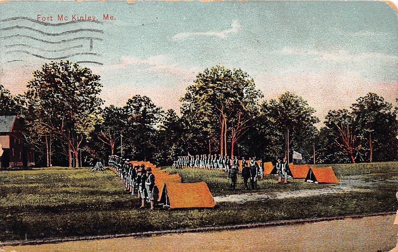 Postal de entrenamiento militar de tiendas de campaña Fort Mc Kinley Maine