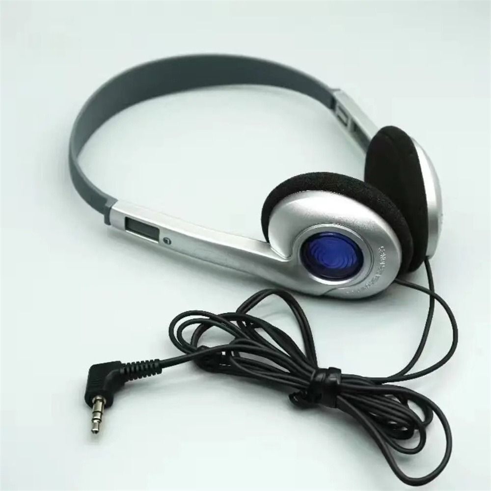 CD Classic Headset Classic Y2K Wired Headphone Over Ear CD Classic Headset Classic Y2K Wired Headphone Over Ear
