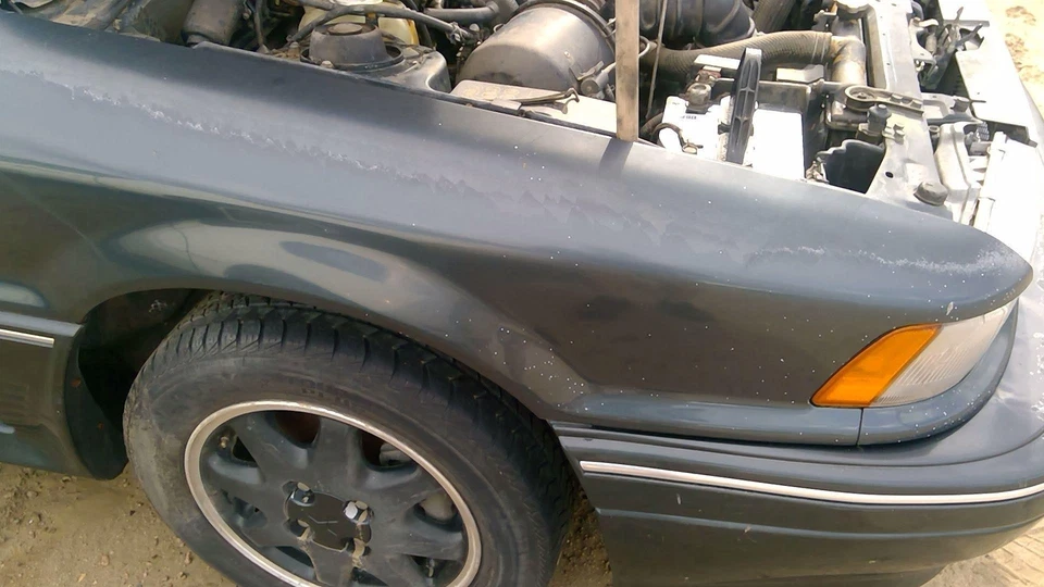 Guardabarros delantero derecho Mitsubishi Galant Vr-4 1989-1993 pasajero verde fabricante original Foto 4 de 4