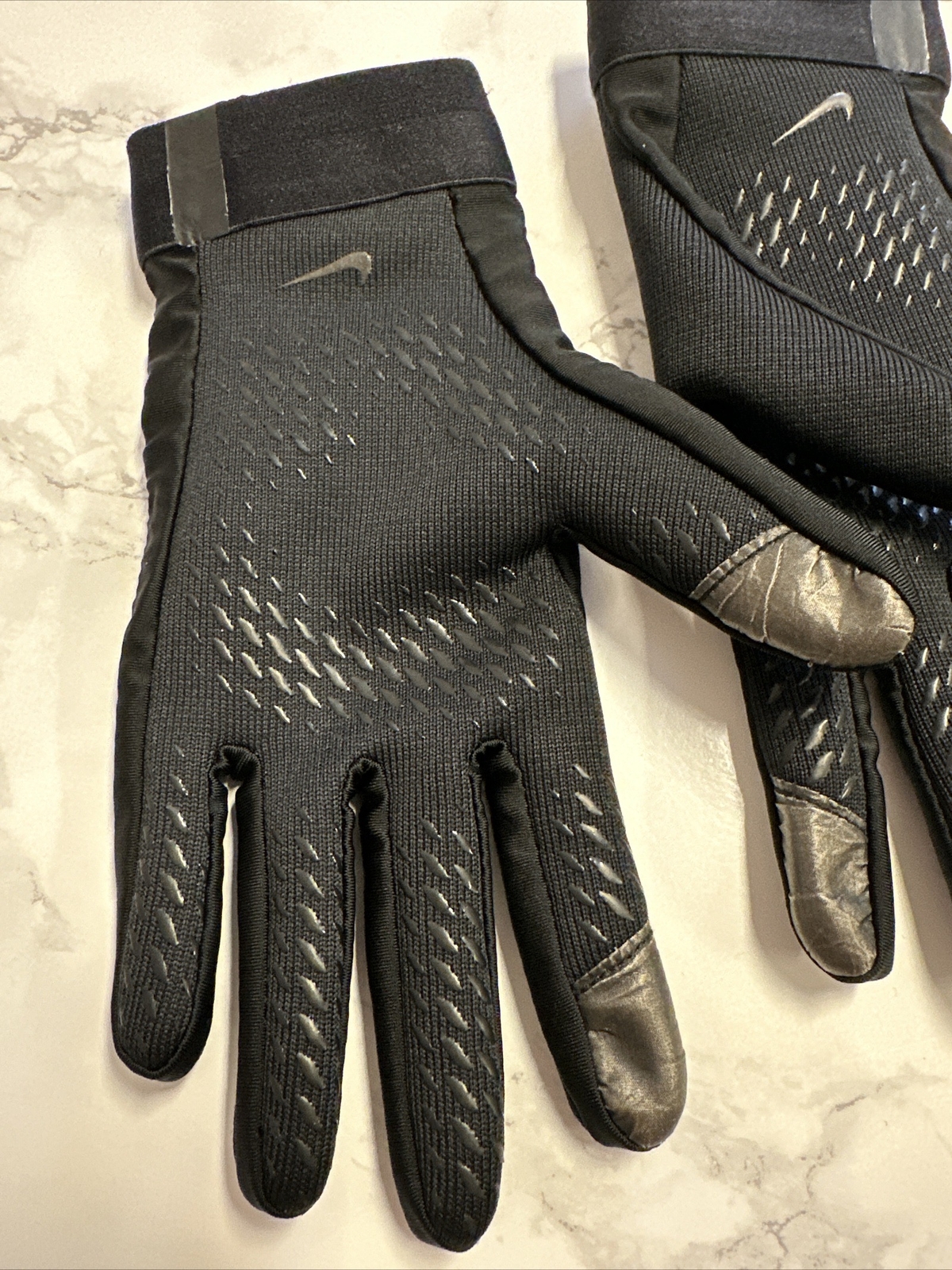 Nike ThermaFit Black Gloves. Size S eBay