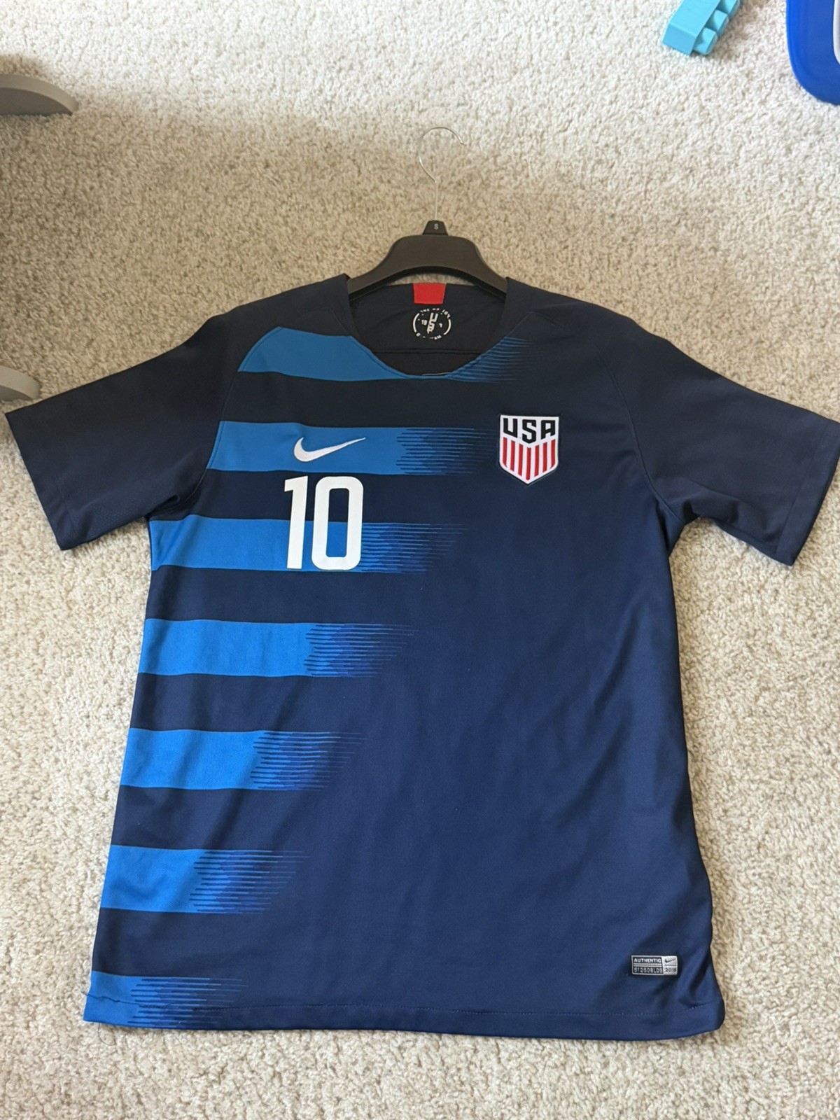 Nike USA #10 Pulisic Men's Dri-FIT USMNT Soccer Jersey Size Large Blue 2018/2019
