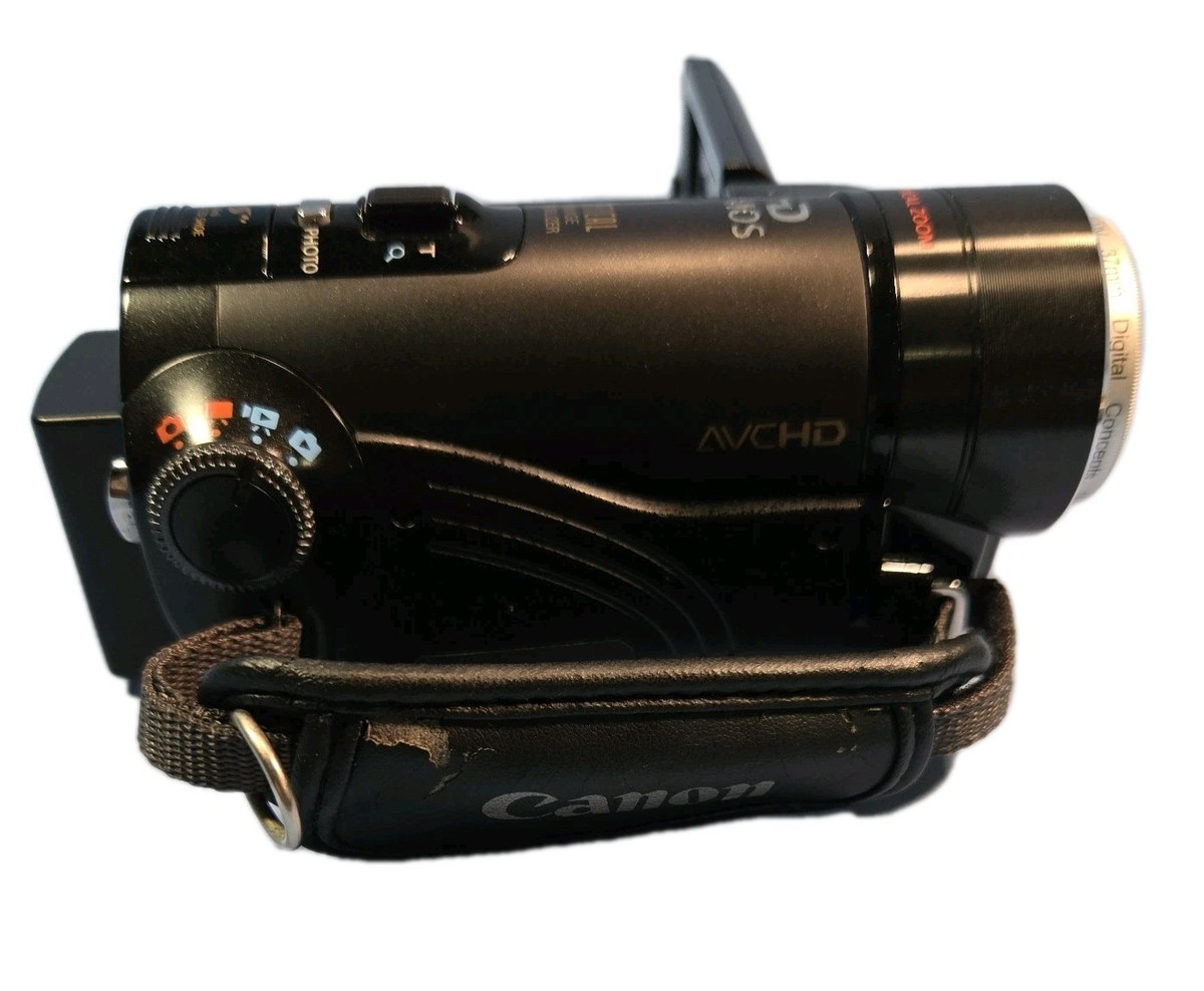 Excellent Canon VIXIA HF11 (32 GB) Flash Media Camcorder BIG
