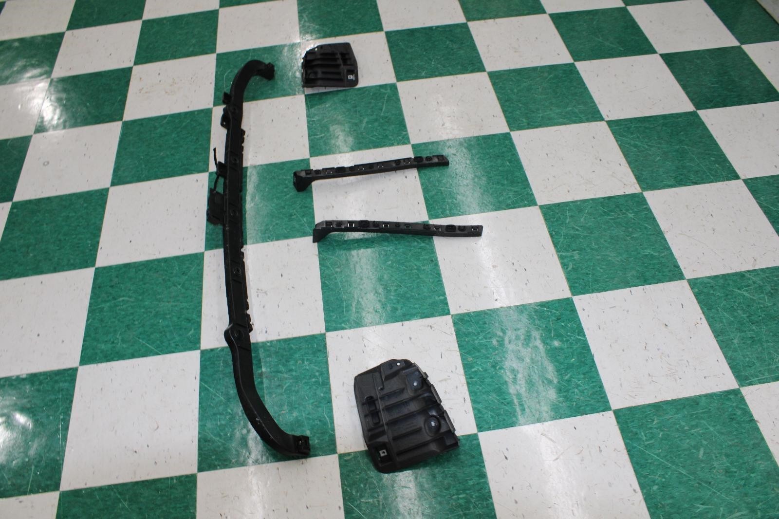 14-19 Ghibli Black Rear Bumper Upper LH RH Center Mount Brackets OEM Factory WTY