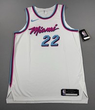 Law of Cards: MLB, NHL, NBA, CLC File Lawsuit Against Nearly 900 Websites 2