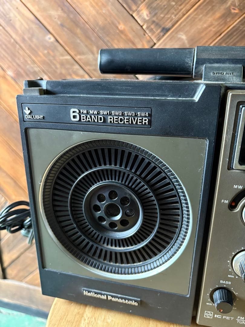 National Panasonic RF-1180 6 Band Vintage FM AM SW Receiver
