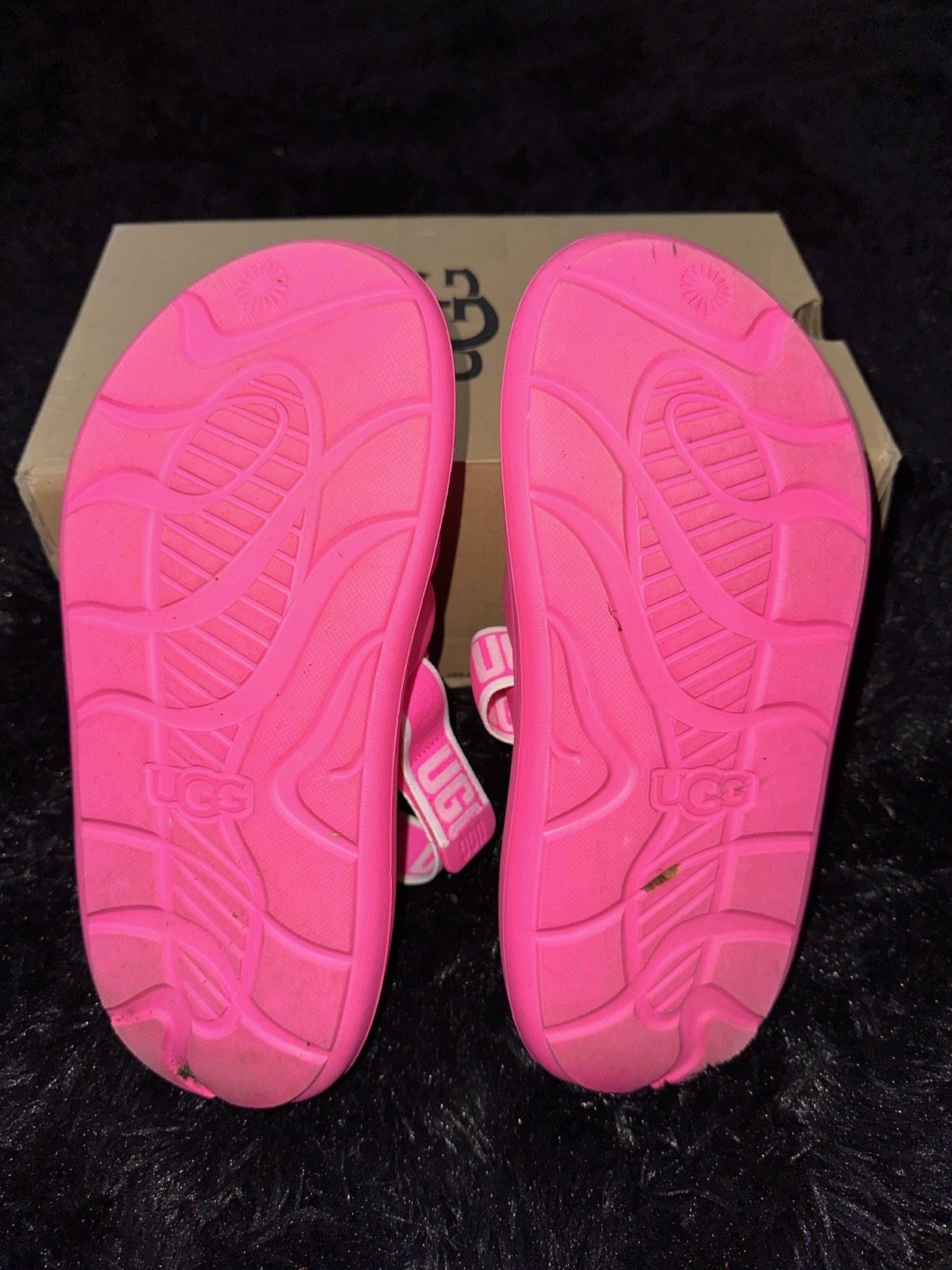 UGG Slides - image 5