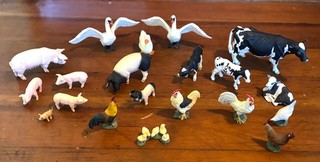 Schleich Farm Animals Lot 20 Cows Pigs Geese Roosters Chicks Great Condition