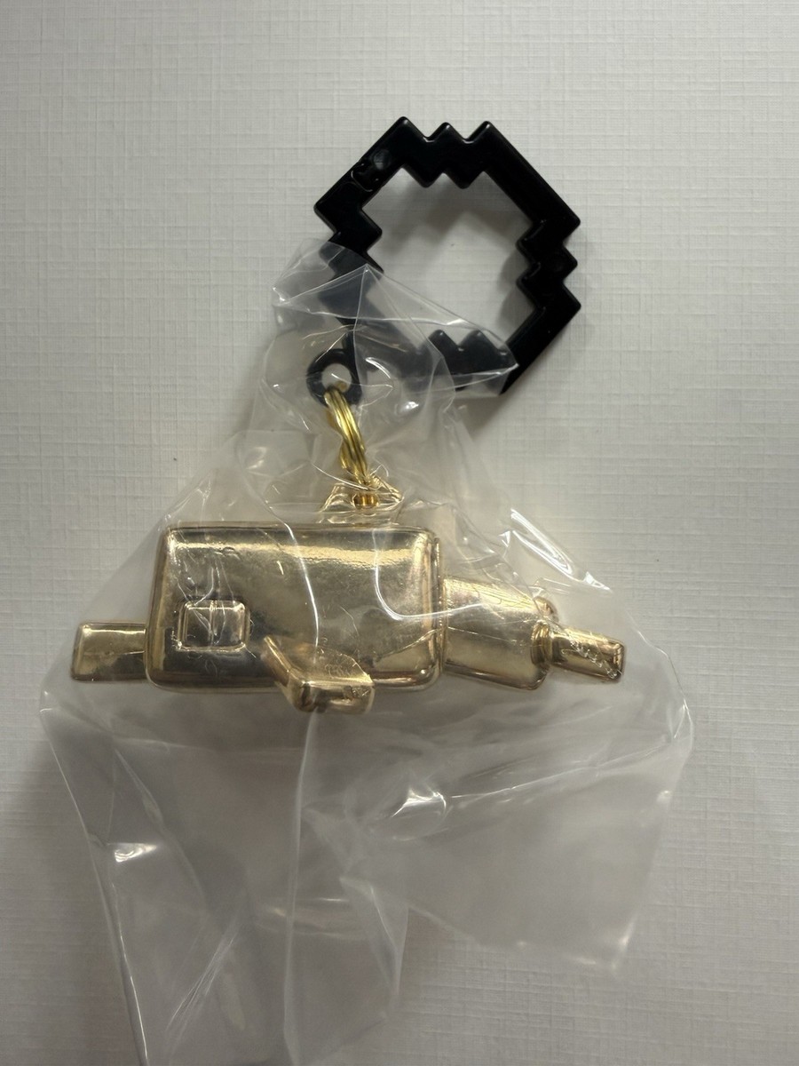 Minecraft 2024 Backpack Hangers Series 3 DOLPHIN 24k Gold 1/54
