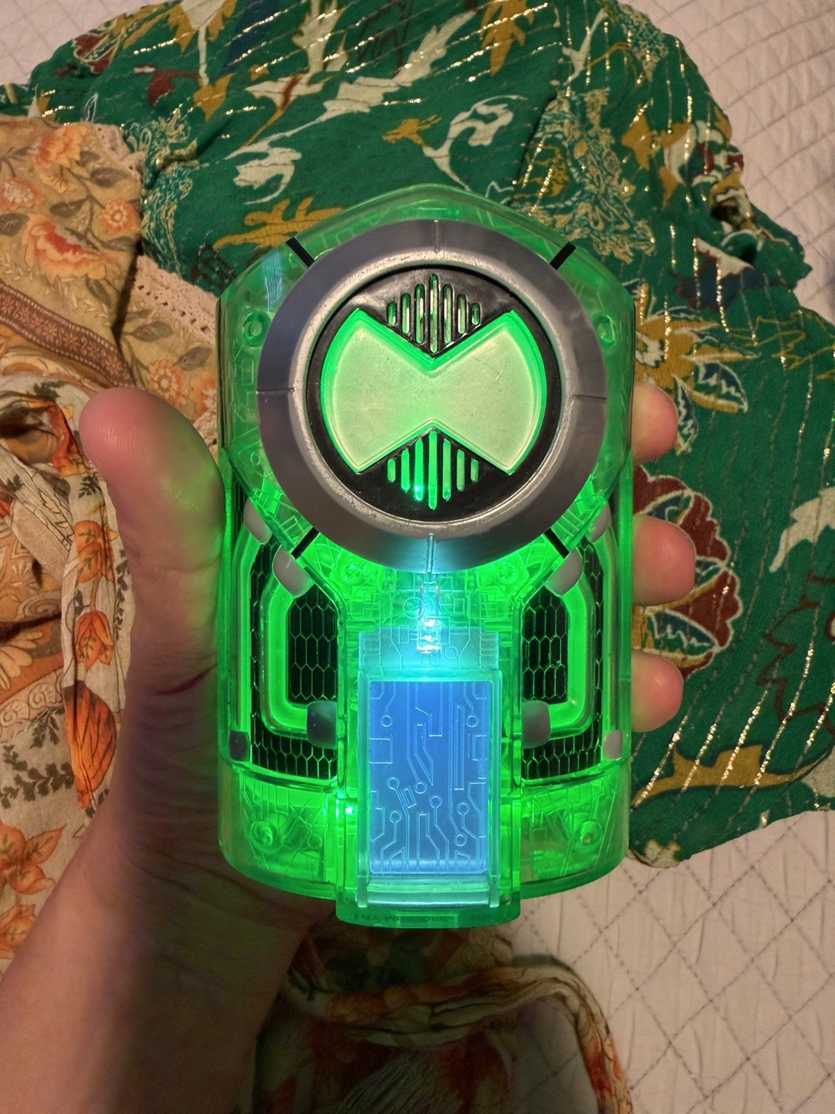 Ben 10 Ultimate Ultimatrix 2010 Bandai Omnitrix Lights  Sounds Cartoon Network