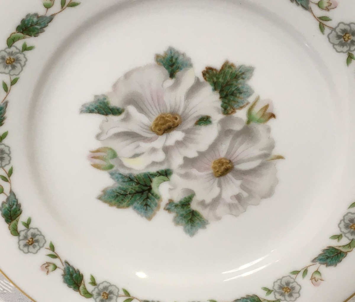 Noritake 花柄 ホワイト皿(8 pcs) VINTAGE NORITAKE CHINA / WHITE GARDENIA PATTERN # N2432 / SALAD