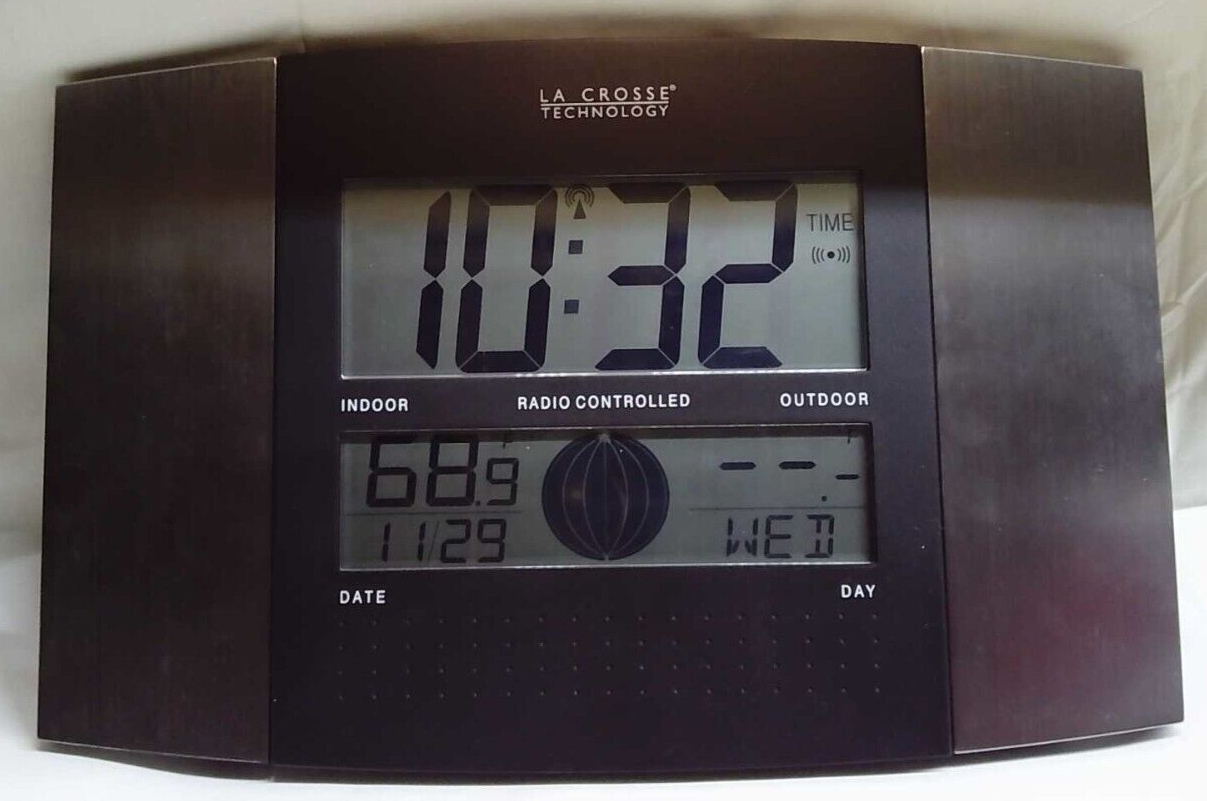 WS8117UITAL Atomic Digital Wall Clock with Moon Phase and Indoor