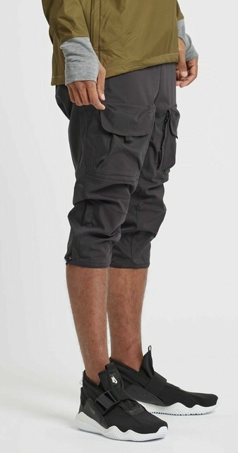 nikelab aae 1.0 vest