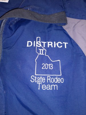 District II 2013 State Rodeo Team Women's  Embroidered Jacket~~ Size M Blue