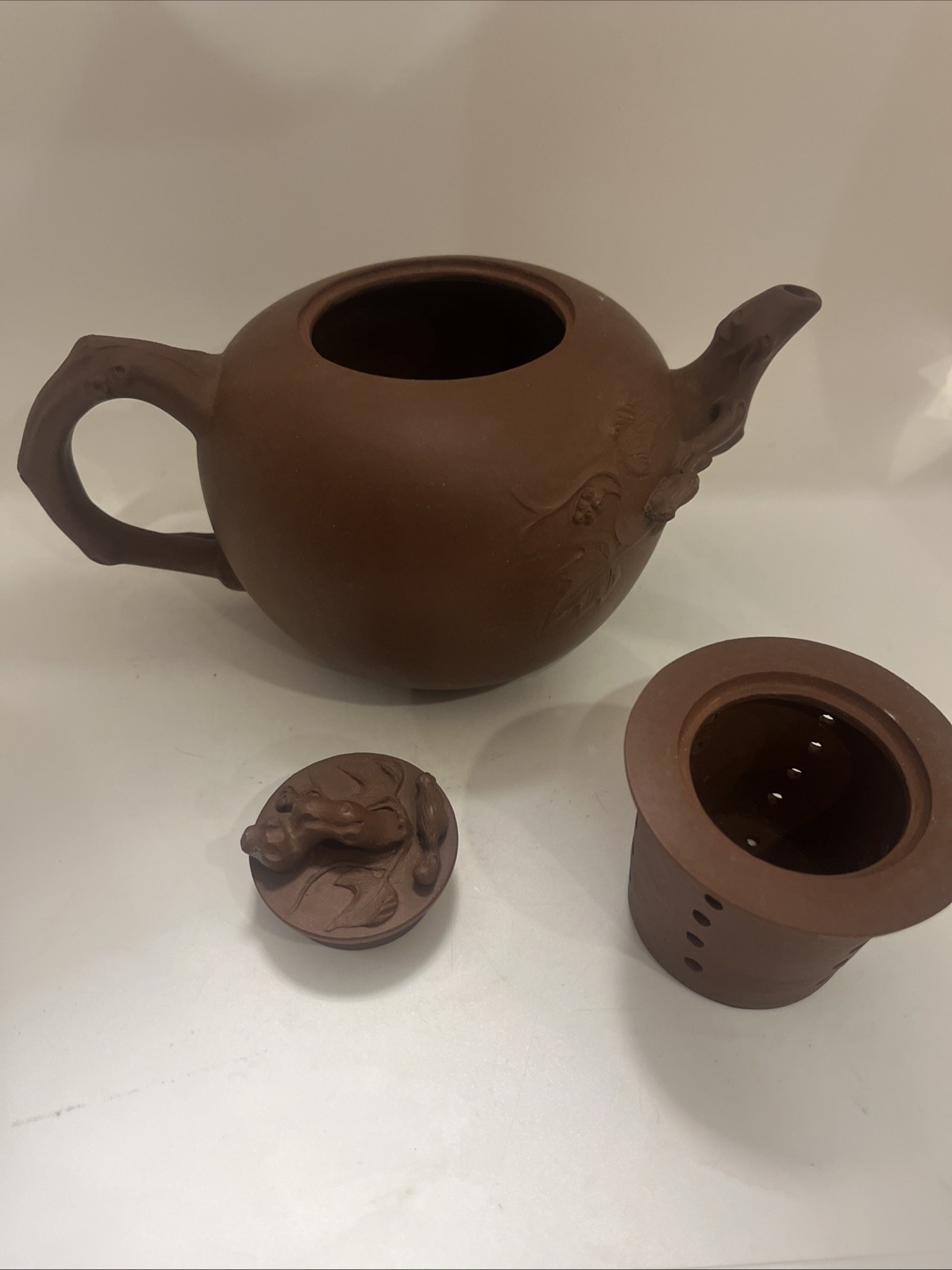 VTG Yixing Zisha Clay Teapot & 4 Cups - Chinese Tree Animals Squirrels Rare