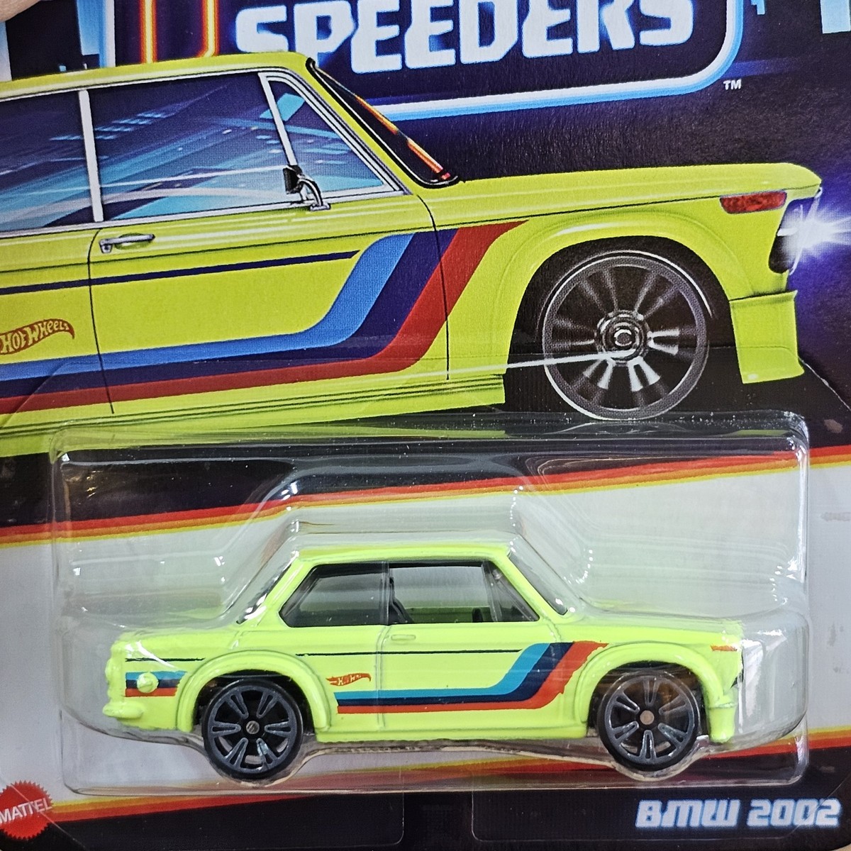 ミニカー HotWheels Premium BMW 2002 Amazon.com: Hot Wheels BMW 2002 (White) Vintage Racing Club